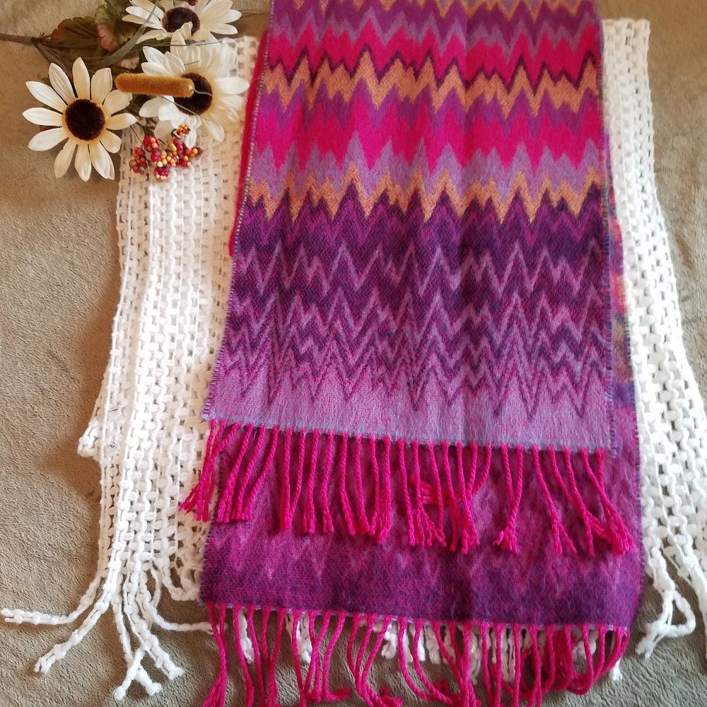 2 Scarf bundle - Picture 7 of 16